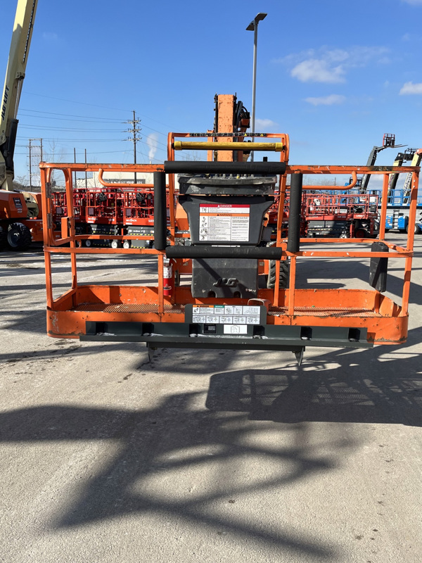 2013 JLG 660SJ