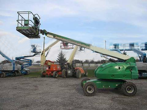 2008 JLG 400S