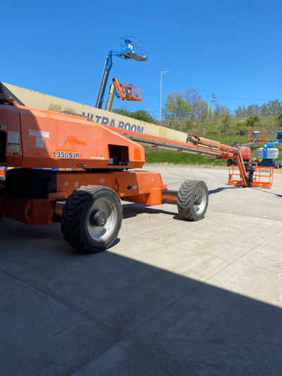 2014 JLG 1350SJP