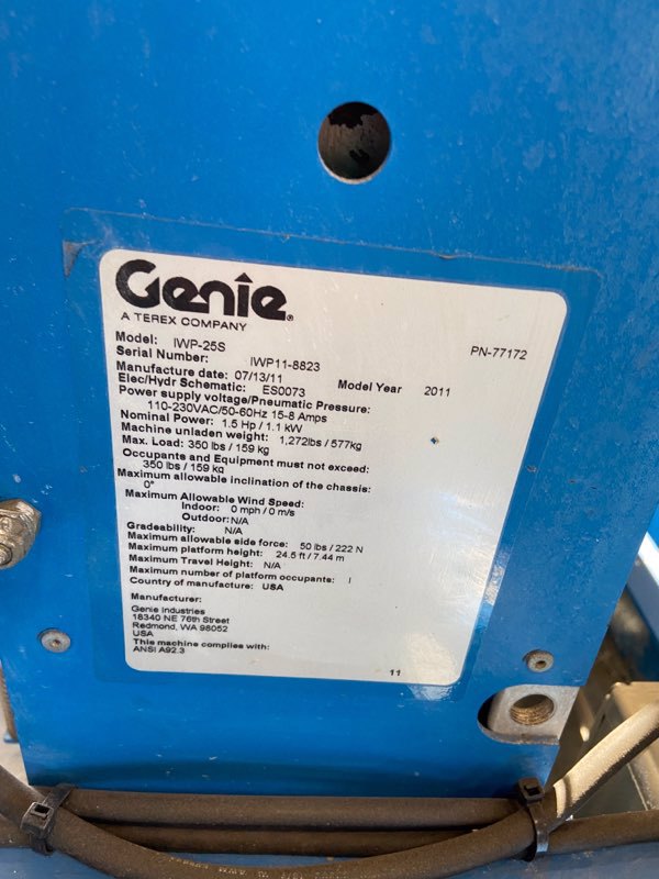 2011 Genie IWP-25S