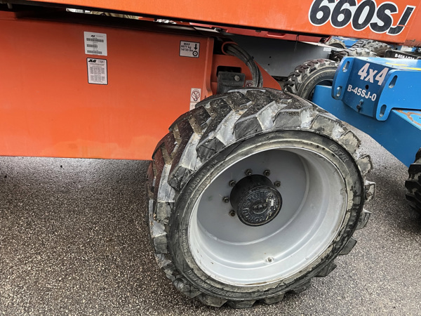 2018 JLG 660SJ