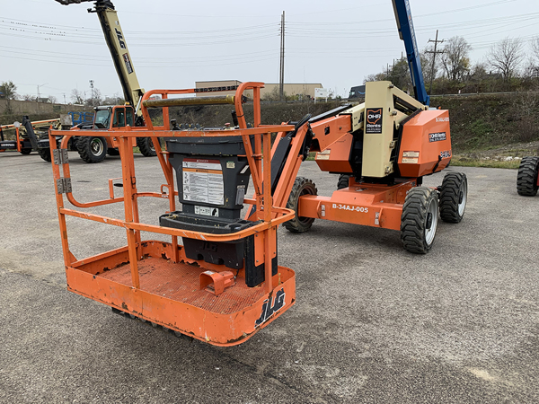 2016 JLG 340AJ