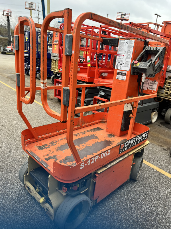 2014 JLG 1230ES