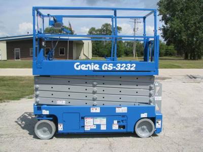 2011 Genie GS-3232