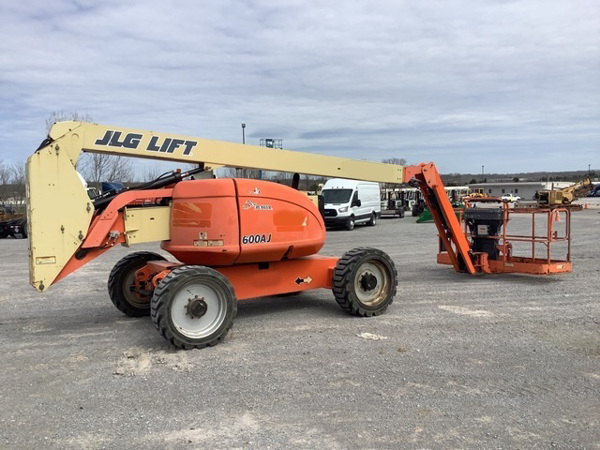 2013 JLG 600AJ