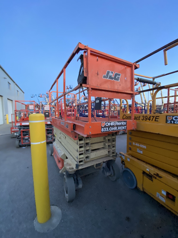 2017 JLG 3246ES