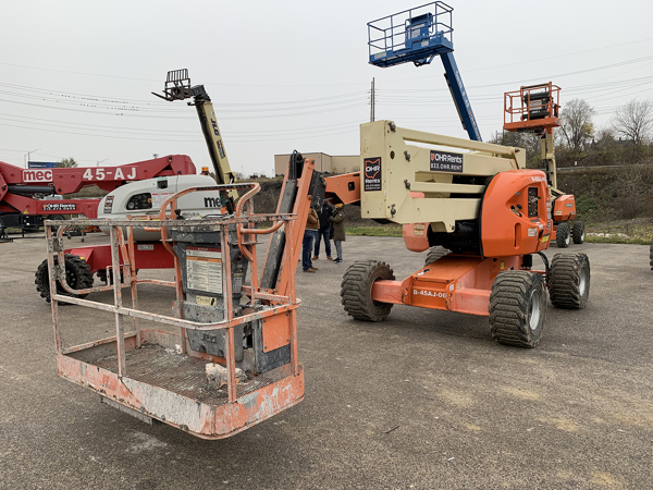 2014 JLG 450AJ