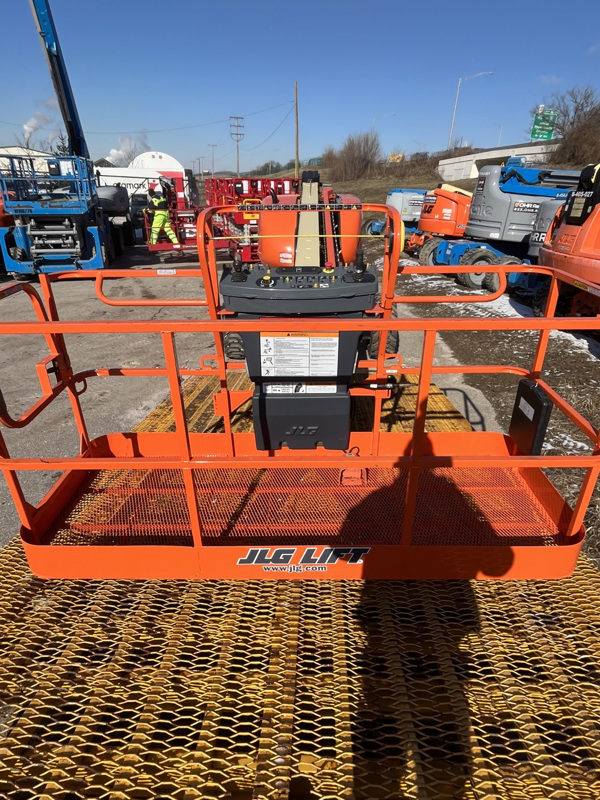 2013 JLG 600S