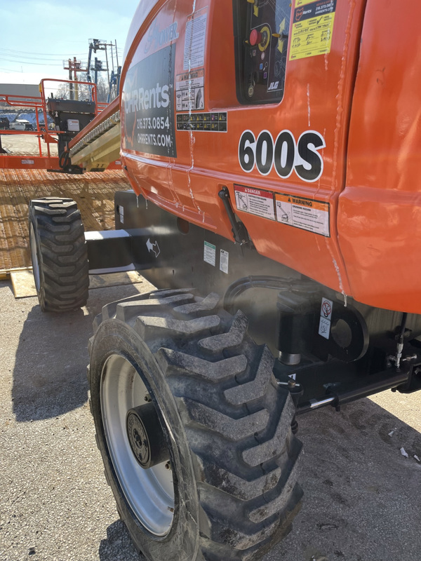 2013 JLG 600S