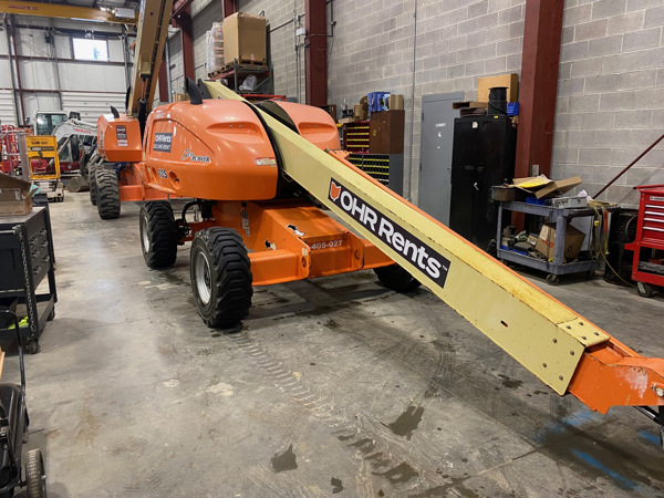 2015 JLG 400S