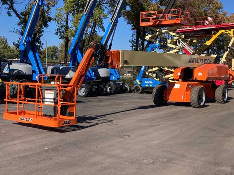 2013 JLG 1350SJP