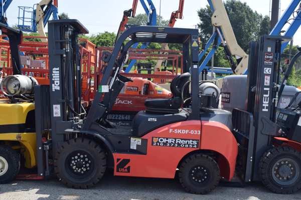 2022 Tailift ZFG25P