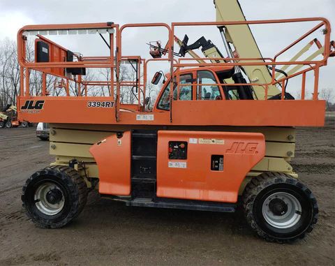 2011 JLG 3394RT