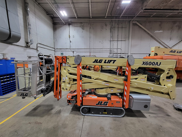 2019 JLG X600AJ