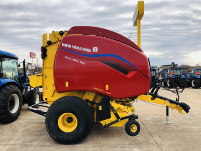 2022 New Holland Roll-Belt 560