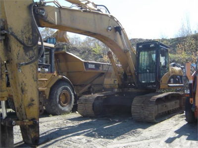 2005 CAT 330CL