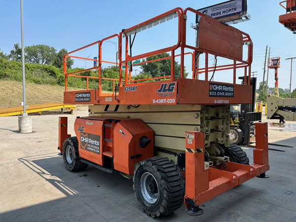 2017 JLG 4394RT