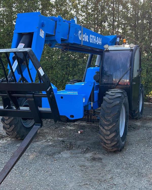 2005 Genie GTH-844