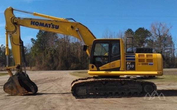 2017 Komatsu PC210LC-10 