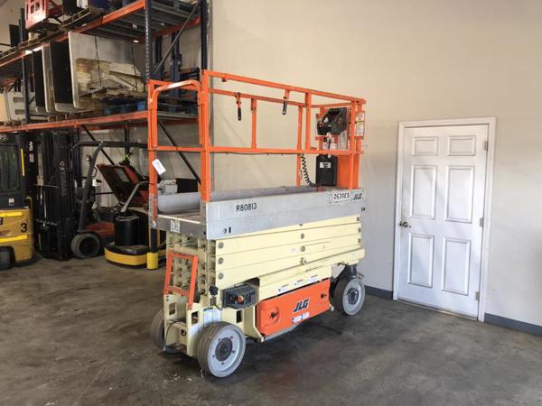 2014 JLG 2630ES