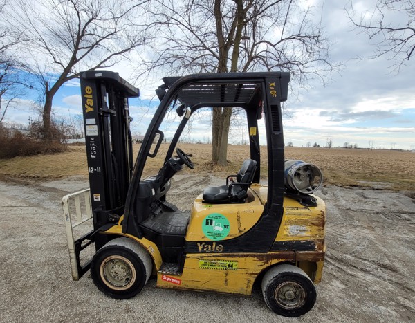 2011 Yale GLP050VX