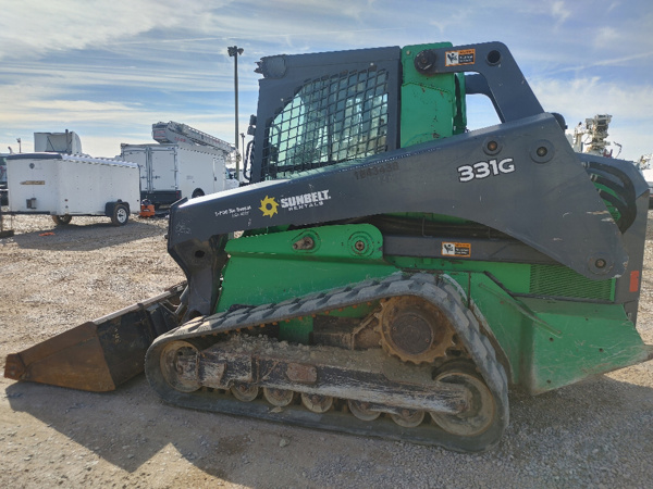 2017 John Deere 331G