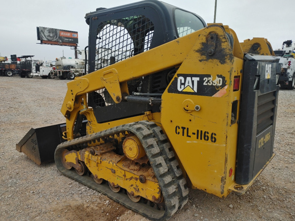 2016 CAT 239D