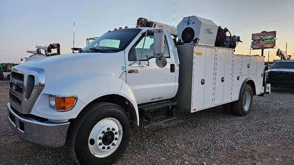 2006 Ford F750