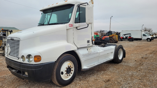 2002 Freightliner ST112