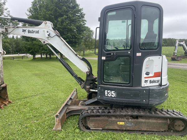 2017 Bobcat E35i