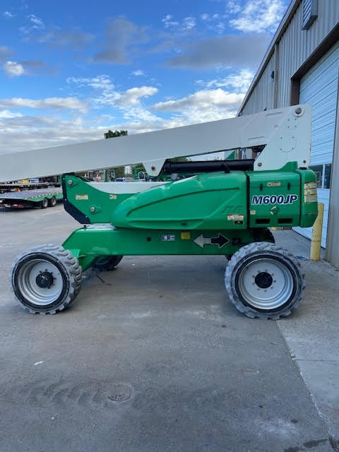 2014 JLG M600JP