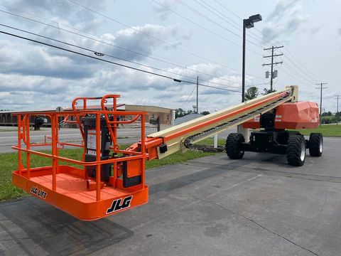 2015 JLG 800S