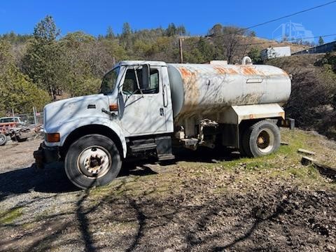 2000 International 4700