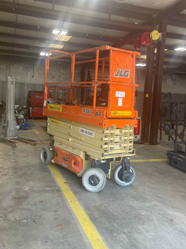 2017 JLG 2632ES