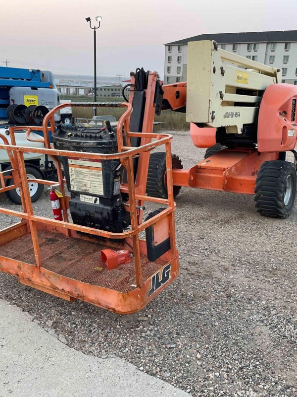 2013 JLG 450AJ