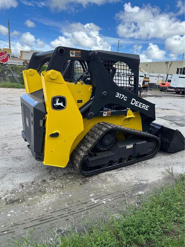 2019 John Deere 317