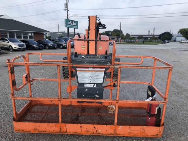 2013 JLG 600AJ