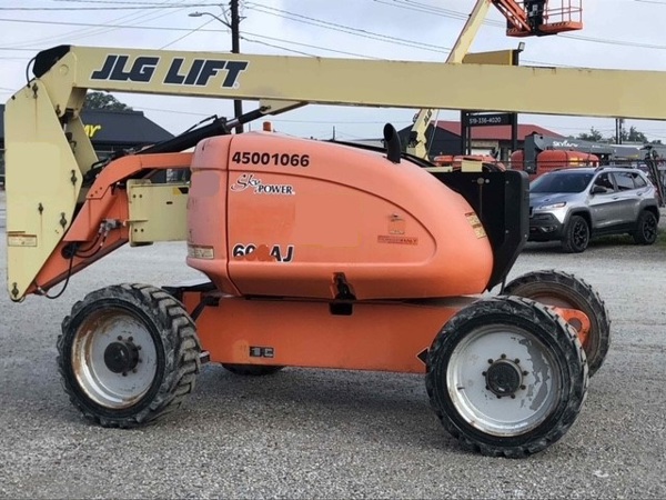 2013 JLG 600AJ