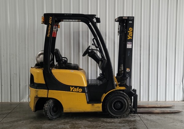 2011 Yale GLP040SVX