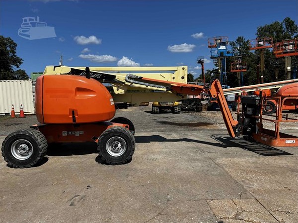 2012 JLG 450AJ