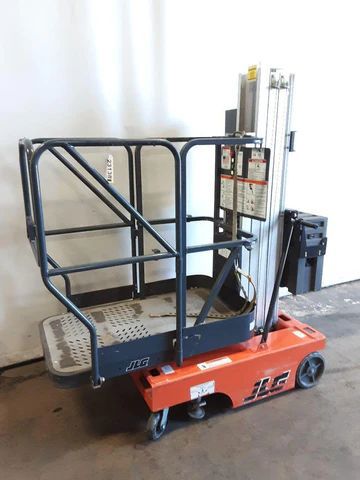 2004 JLG 12MSP