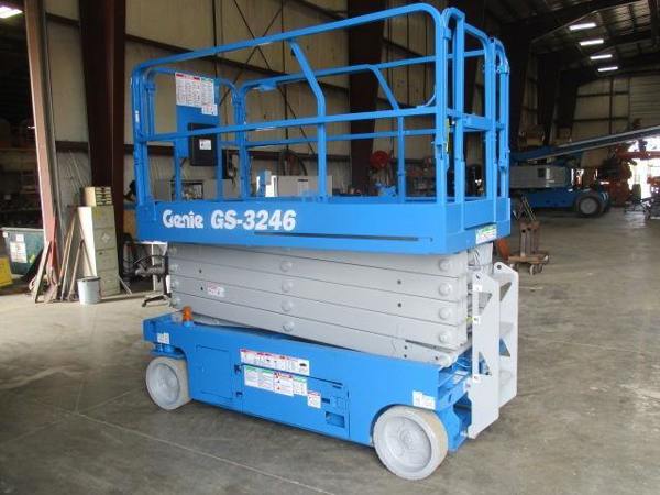 2016 Genie GS-3246