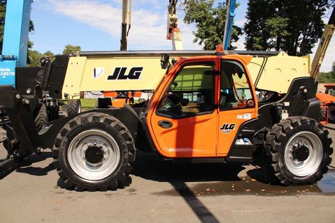 2018 JLG 1255