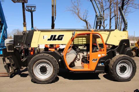 2016 JLG 1255