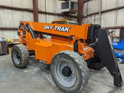 2013 SkyTrak 8042