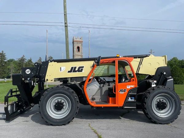 2023 JLG 1255