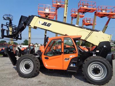 2022 JLG 1055