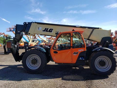 2019 JLG 1255