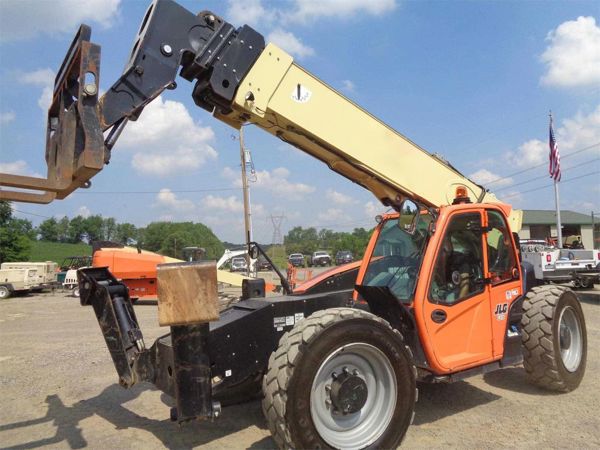 2018 JLG 1255