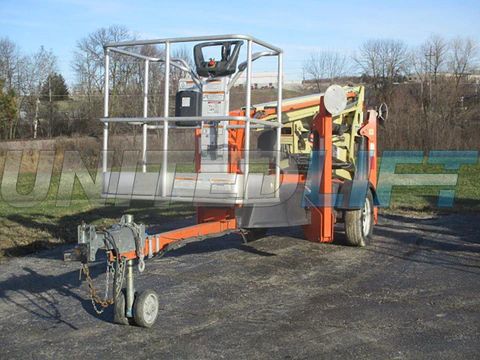 2011 JLG T350